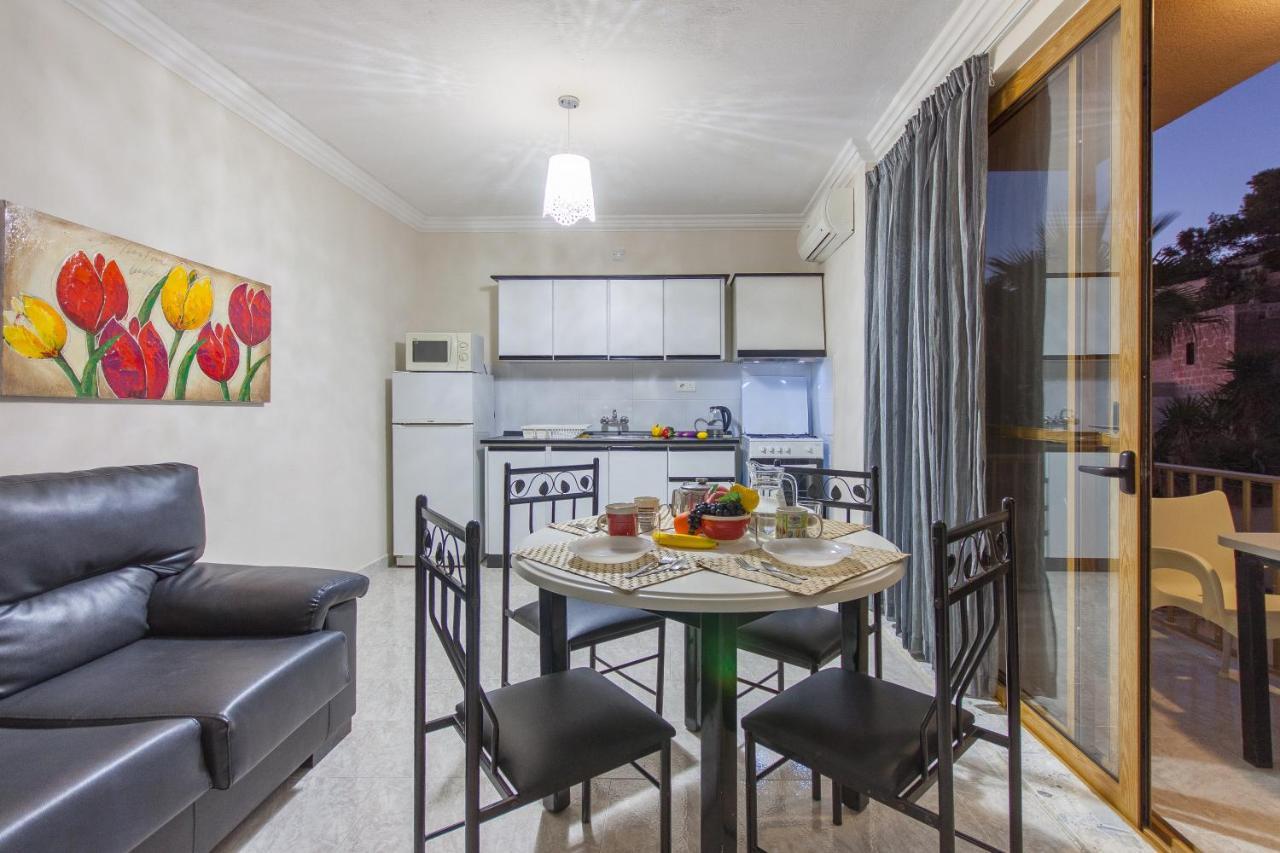 Pool And Sea Merill Apartments - Happy Rentals 梅利哈 外观 照片