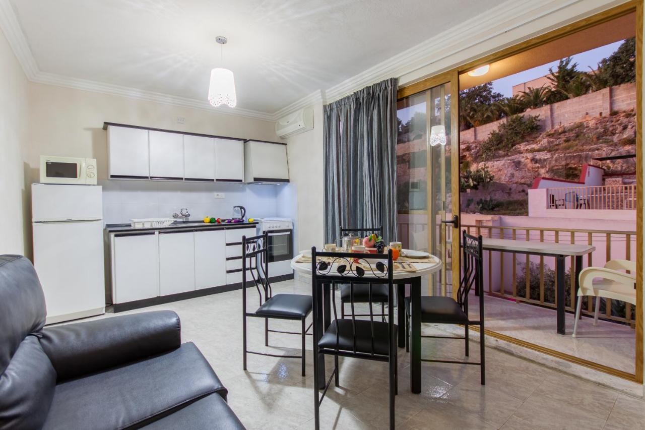 Pool And Sea Merill Apartments - Happy Rentals 梅利哈 外观 照片