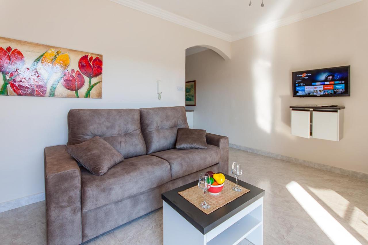 Pool And Sea Merill Apartments - Happy Rentals 梅利哈 外观 照片